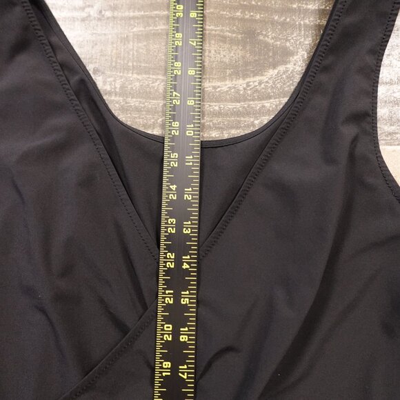 Athleta Crossback Romper Women’s Size 4 Black Stretch One-Piece‎ Athleisure - Picture 9 of 16